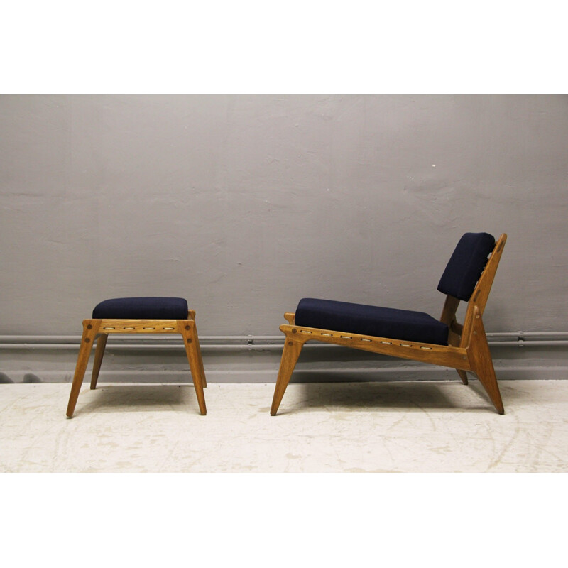 Mid-Century hunting lounge chair with ottoman in oak and textile, Germany - 1950s