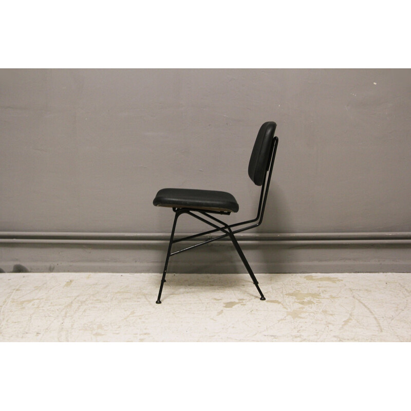 Chaise noire en acier et en simili cuir modèle Cocorita de Gastone Rinaldi pour Velca - 1950
