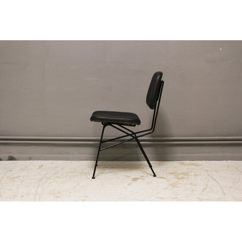 Silla negra de acero y polipiel modelo Cocorita de Gastone Rinaldi para Velca - 1950