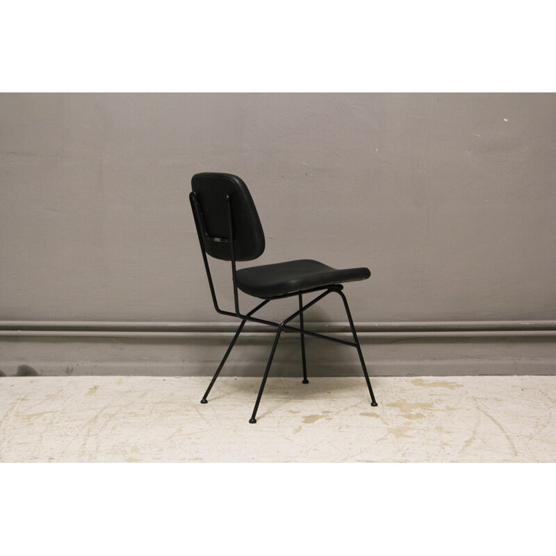 Cadeira preta em aço e pele modelo Cocorita de Gastone Rinaldi para Velca - 1950