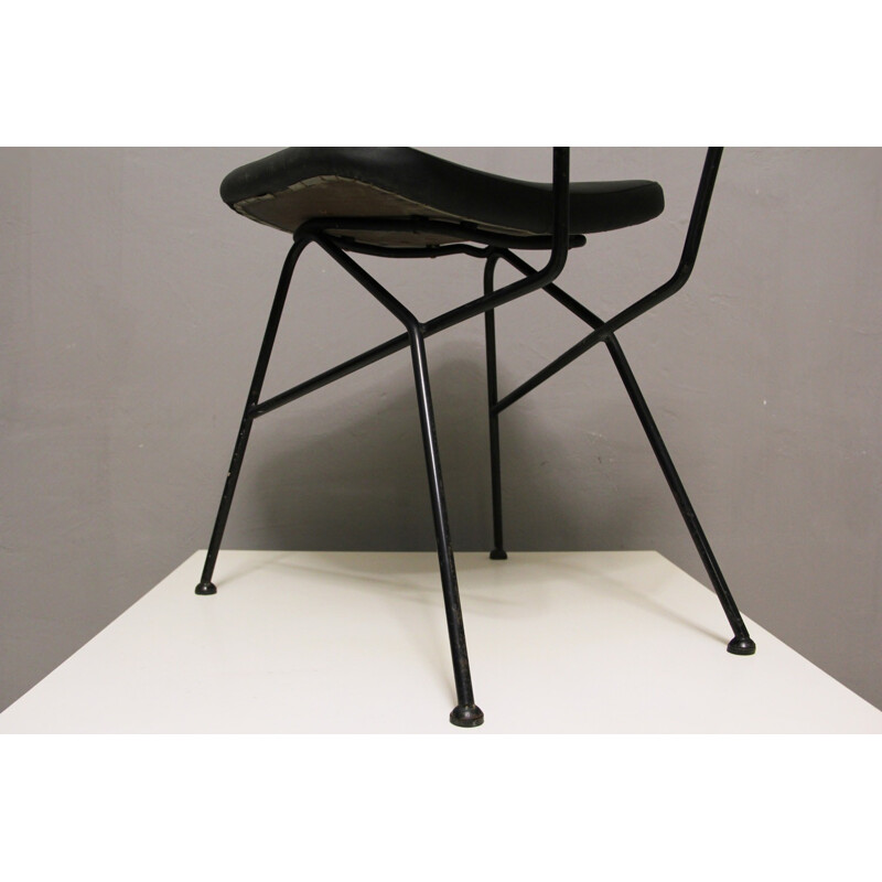 Cadeira preta em aço e pele modelo Cocorita de Gastone Rinaldi para Velca - 1950