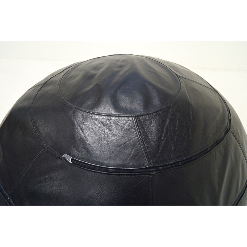 Black leather ball poof by Edwin Niekel and Taco Regtien for Leolux - 1980s