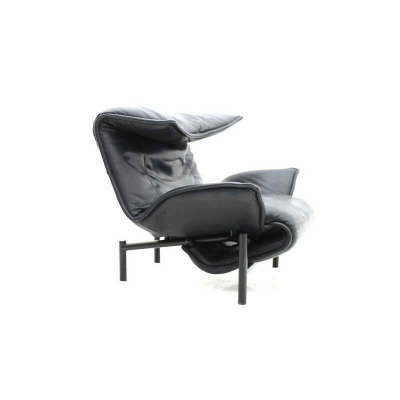 Leather lounge chair by Vico Magistretti  for Cassina - 1980s