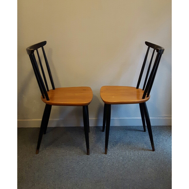 Pair of scandinavian chairs with bars - 1960s