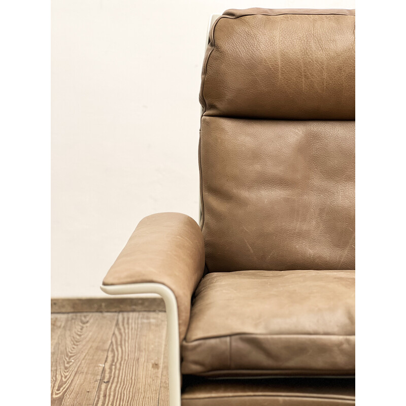 Vintage armchair in fiberglass and bull leather by Dieter Rams for Vitsoe, Germany 1960