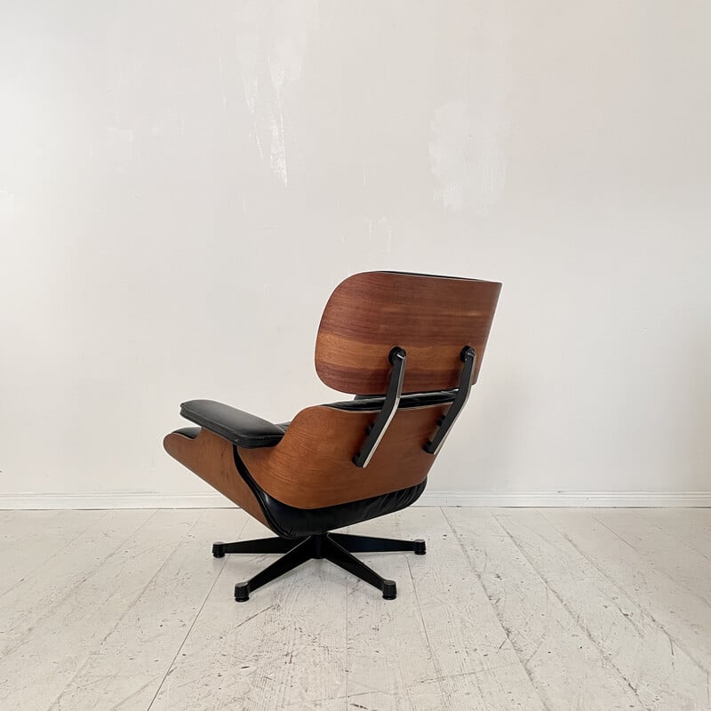 Fauteuil vintage en noyer de Charles et Ray Eames pour Vitra, 1997