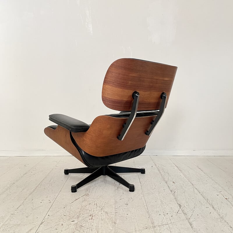 Fauteuil vintage en noyer de Charles et Ray Eames pour Vitra, 1997