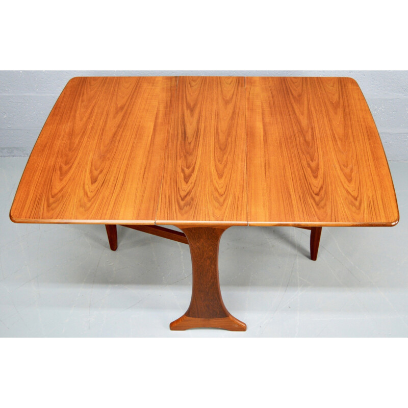 Mid-Century G-Plan teak dining table - 1970s