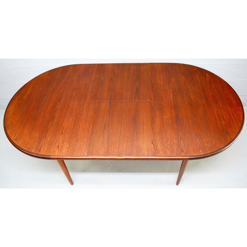 Mid-Century teak G-Plan oval Fresco extendable dining table - 1960