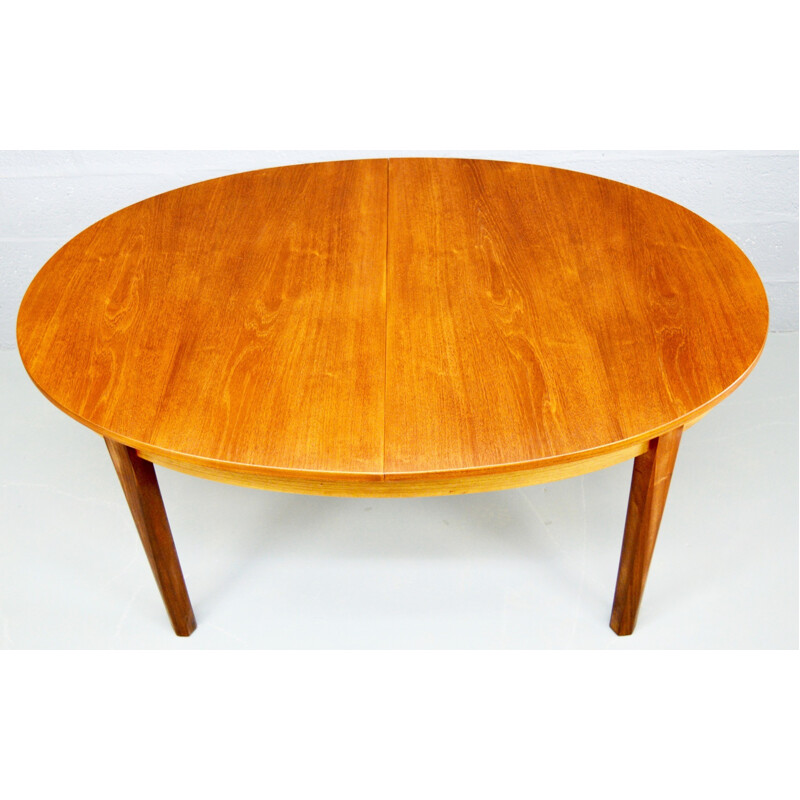 Mid-Century extendable teak dining table by William Lawrence - 1960s