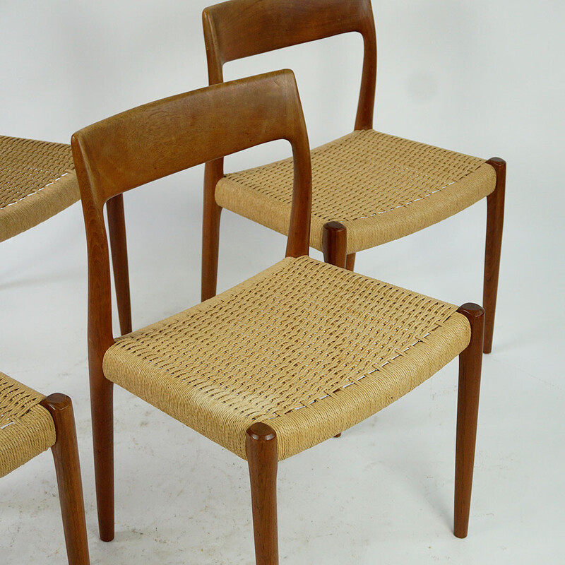 Lot de 4 chaises vintage en teck par Niels Otto Møller pour JL Møllers, Danemark 1958