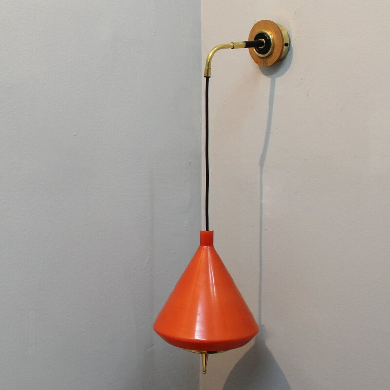 Vintage wall lamp in opaline, Sweden - 1960s