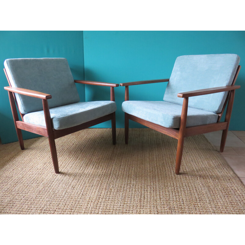 Paire de fauteuils danois en teck et velours bleu - 1960