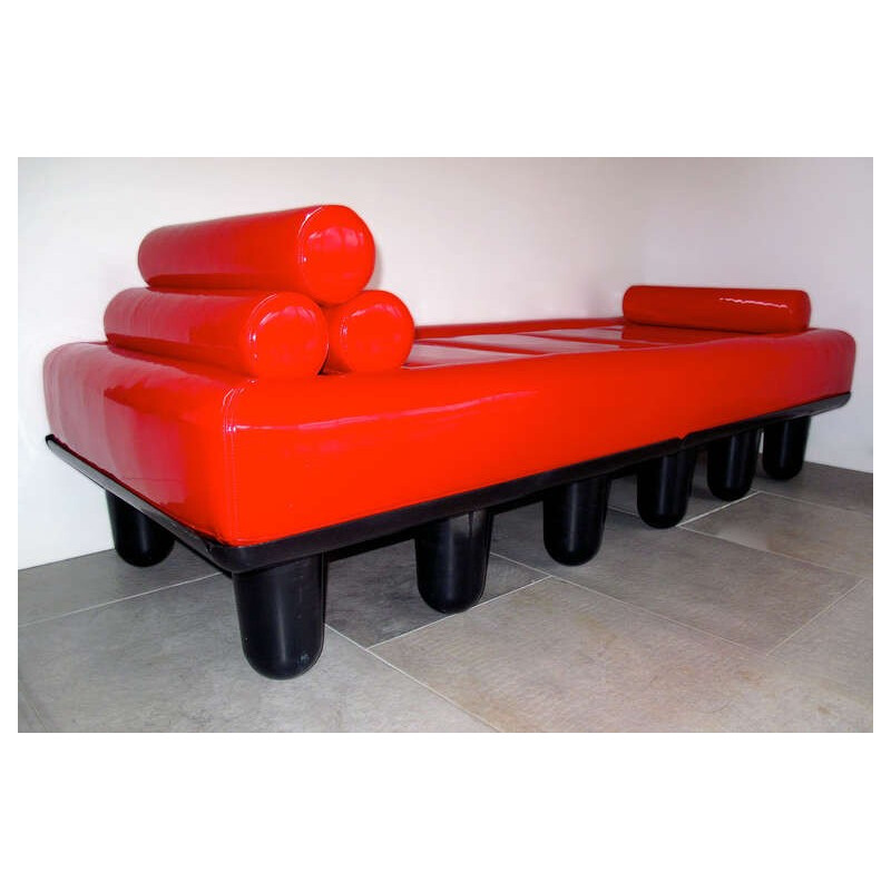 Daybed "Centopiedi" in red leatherette, Antonio LOCATELLI & Pietro SALMOIRAGHI - 1970s