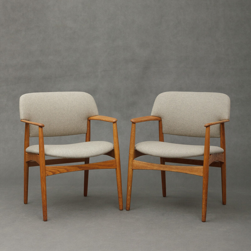 Pair of oakwood chairs by A. B. Madsen and E. Larsen - 1950s