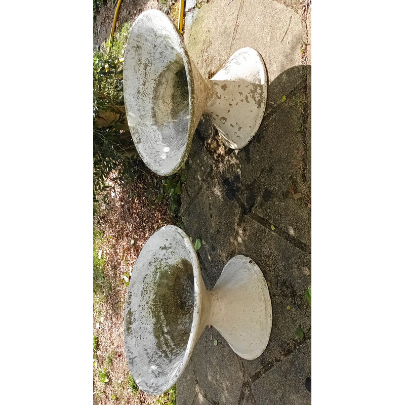 Pair of vintage cement diabolo planters by Willy Guhl for Eternite, 1950