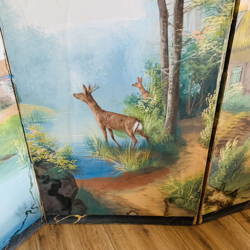 Vintage screen in painted canvas