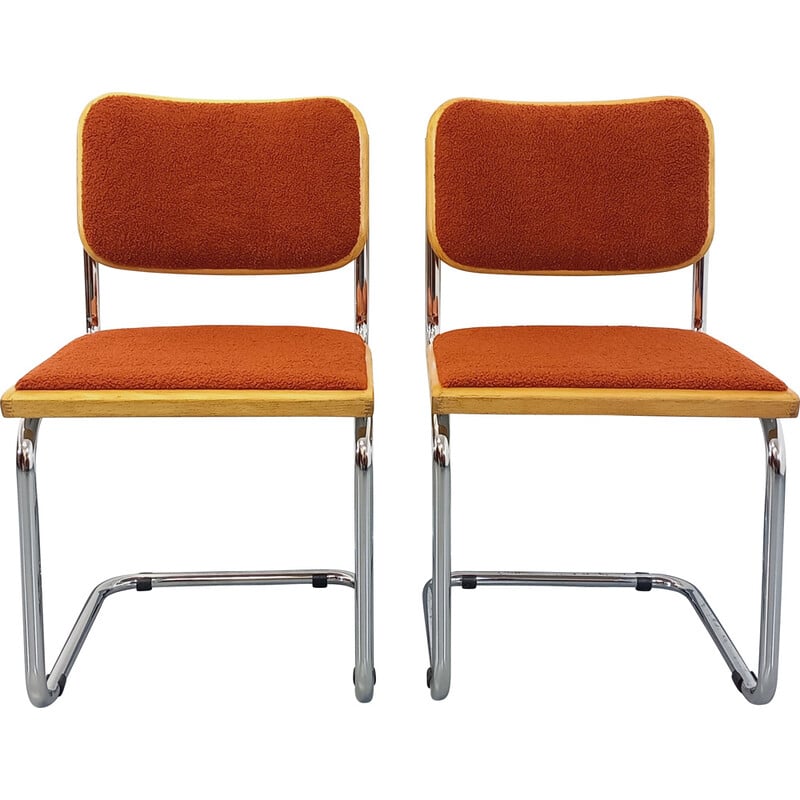 Ein Paar Vintage-Stühle aus verchromtem Metall, Holz und Bouclé-Stoff von Marcel Breuer