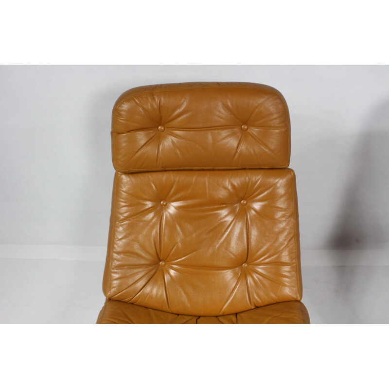 Pair of light brown leather lounge chairs - 1970s