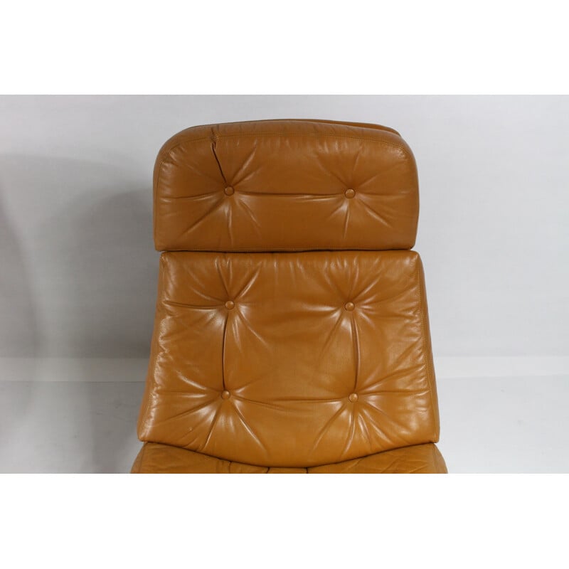 Pair of light brown leather lounge chairs - 1970s