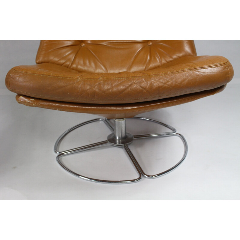 Pair of light brown leather lounge chairs - 1970s