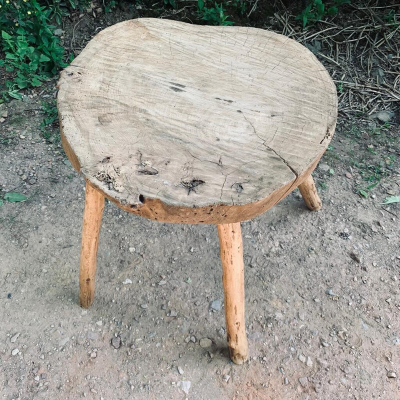 Vintage wooden block with 4 legs