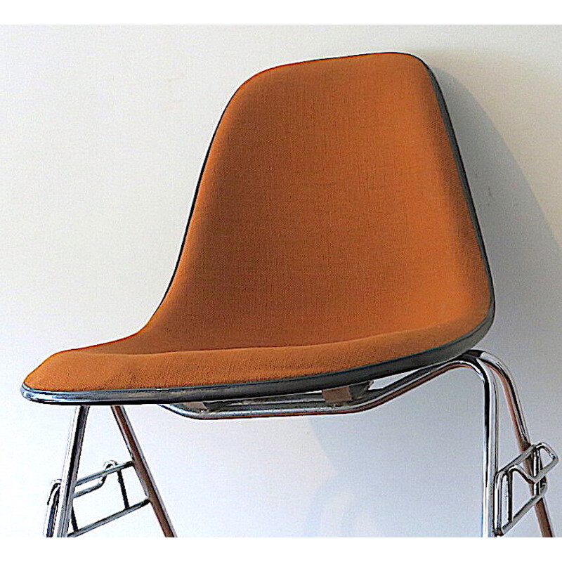 Vintage fiberglass and hopsack chairs by Charles and Ray Eames for Herman Miller, 1970