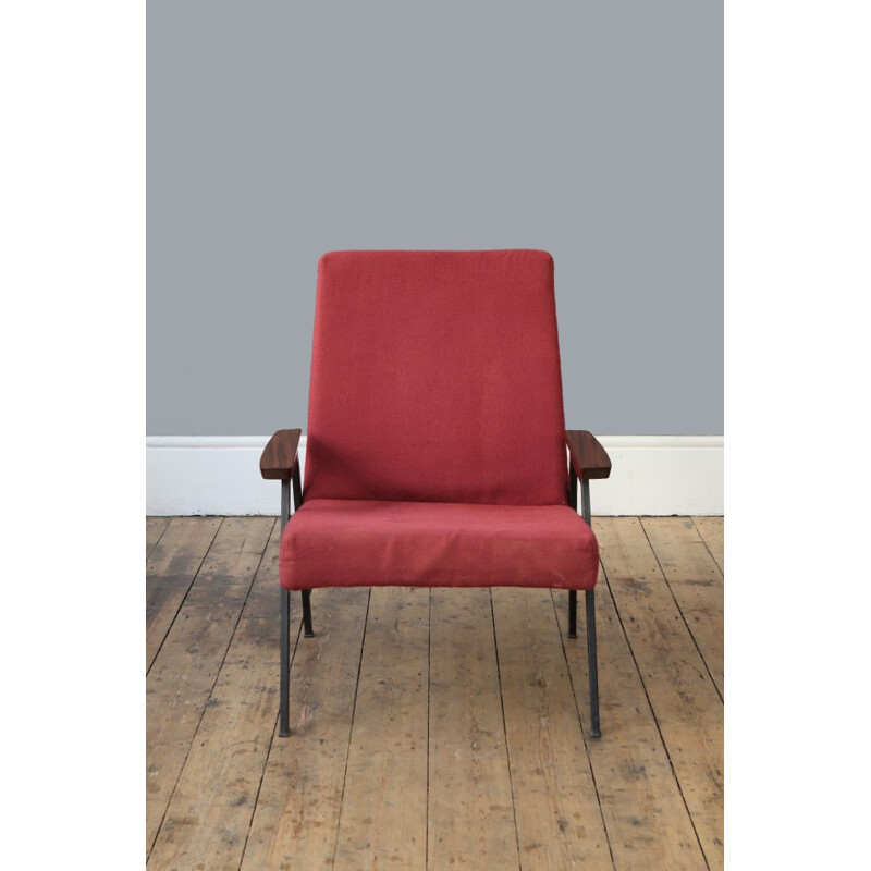 Fauteuil rouge avec piétement en acier - 1960