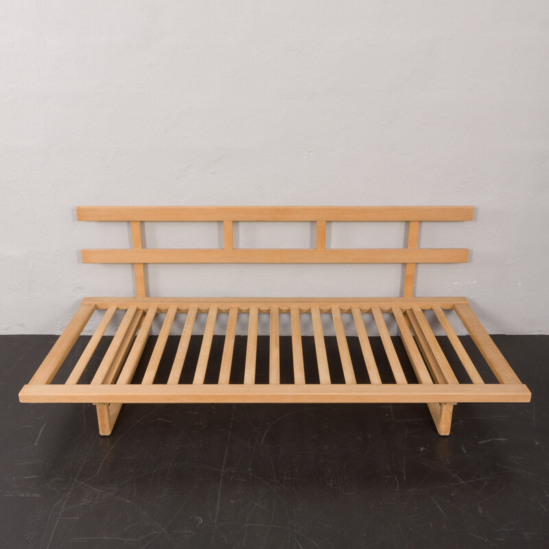 Vintage oakwood daybed in original upholstery by Børge Mogensen, Denmark 1970s