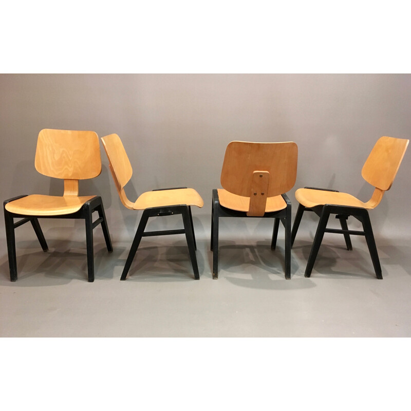 Suite de 4 chaises à repas en frêne - 1950