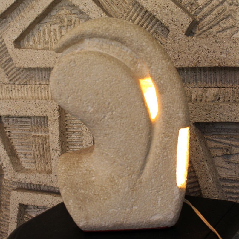 Lampe blanche en pierre sculptée d' Albert Tormos - 1970