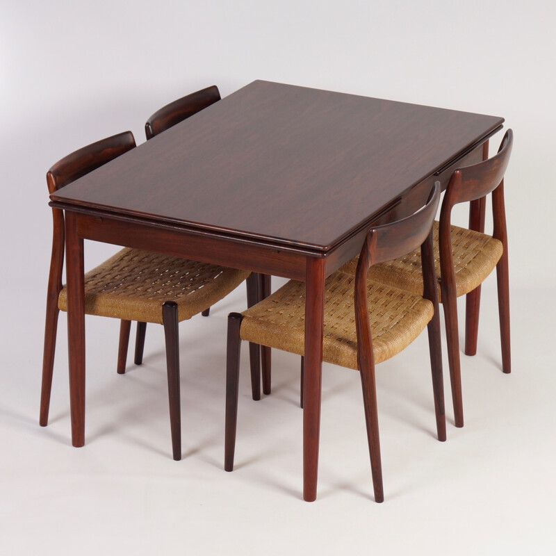 Rosewood danish dining table - 1960s