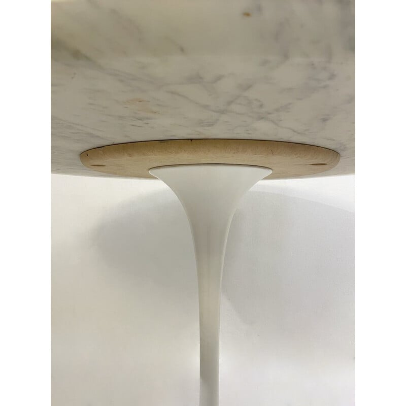 Table à repas ronde vintage en marbre blanc par Eero Saarinen pour Knoll, Italie 1960