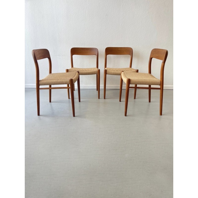 Conjunto de 4 cadeiras vintage modelo 75 de Niels Moller, Dinamarca 1960