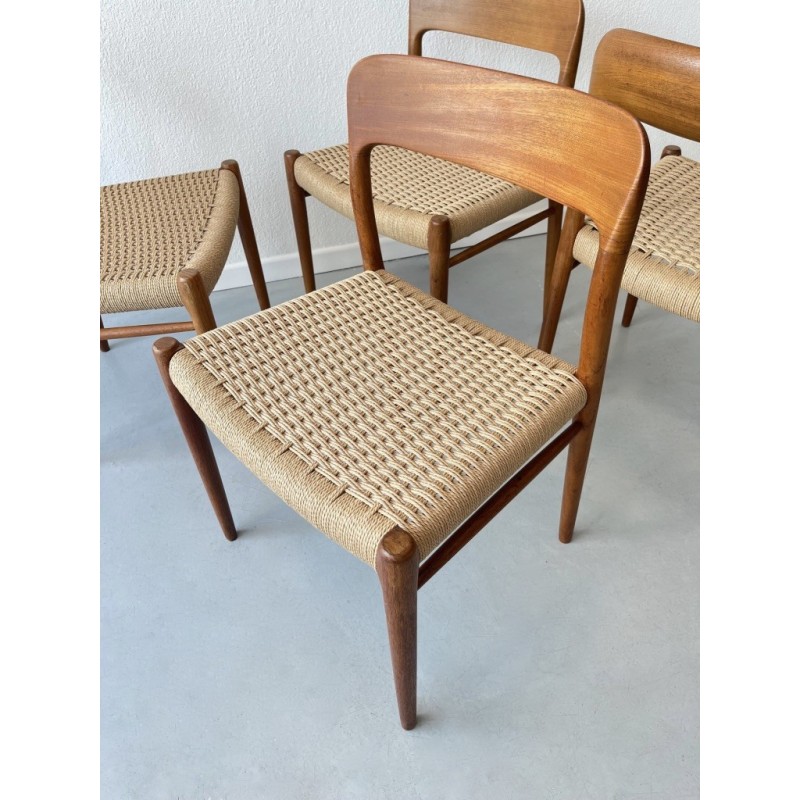 Ensemble de 4 chaises vintage modèle 75 par Niels Moller, Danemark 1960