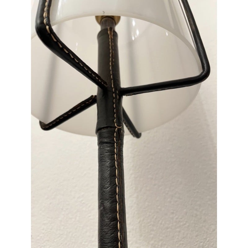 Lámpara de pie vintage de cuero de Jacques Adnet, Francia 1950