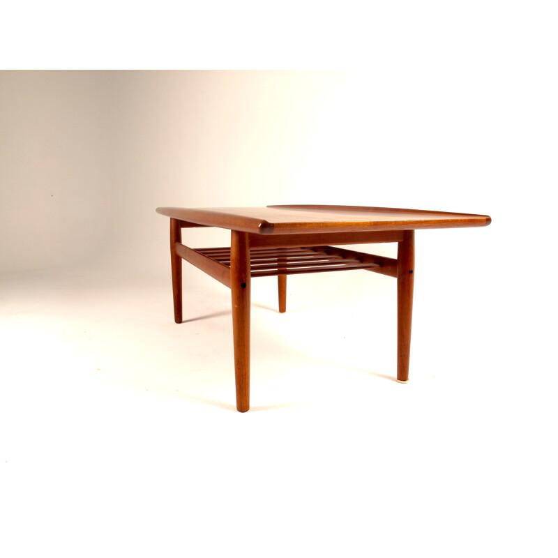 Scandinavian teak coffee table by Grete Jalk - 1960s