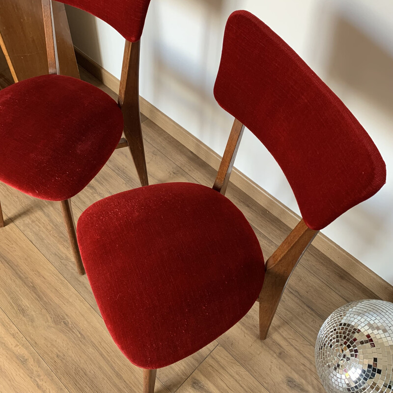Paire de chaises vintage en velours rouges et bois, 1960