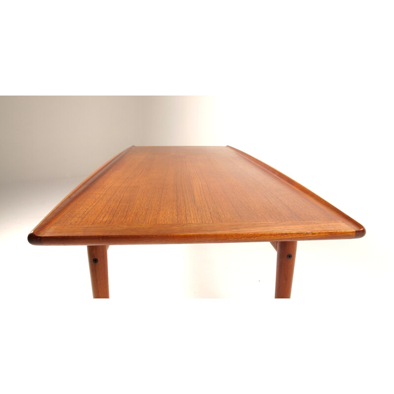 Scandinavian teak coffee table by Grete Jalk - 1960s