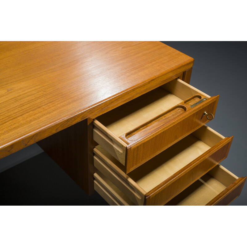 Vintage Chefschreibtisch desk by Gunni Omann for Omann Jun, 1960