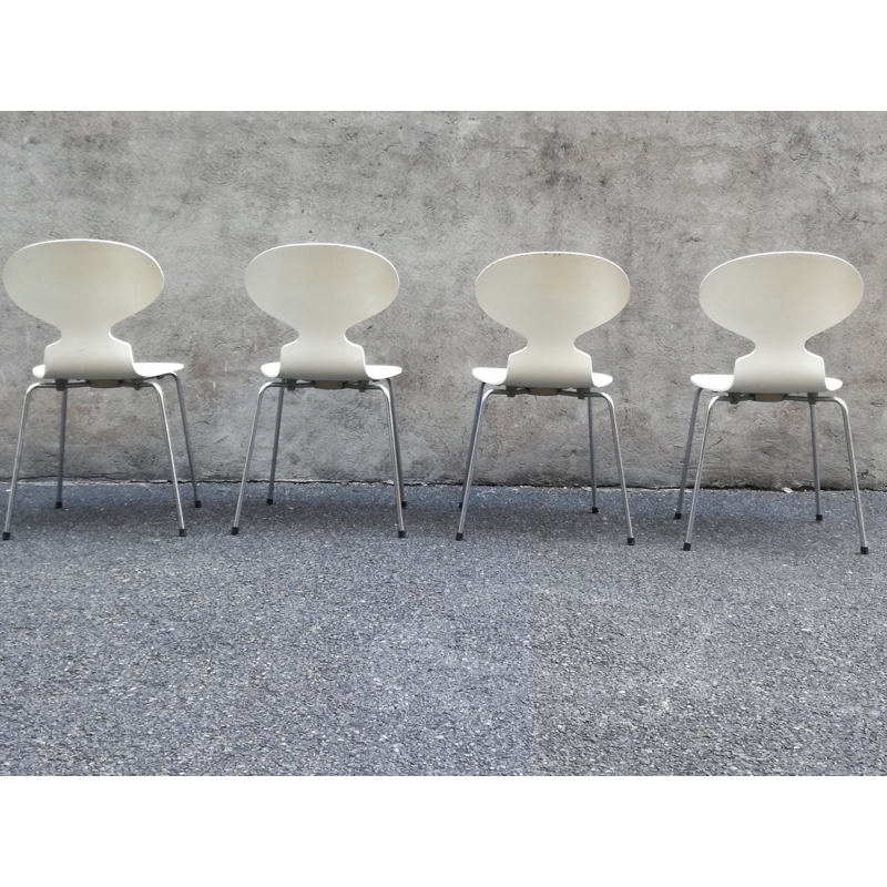 Série de 4 chaises fourmi de Arne Jacobsen - 1970