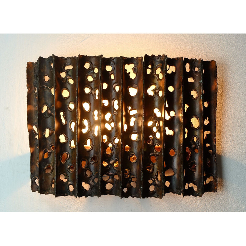 Modernist brutalist copper wall lamp - 1960s