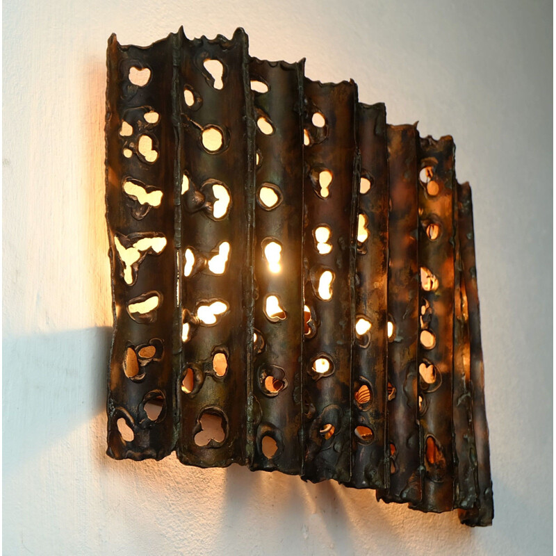 Modernist brutalist copper wall lamp - 1960s
