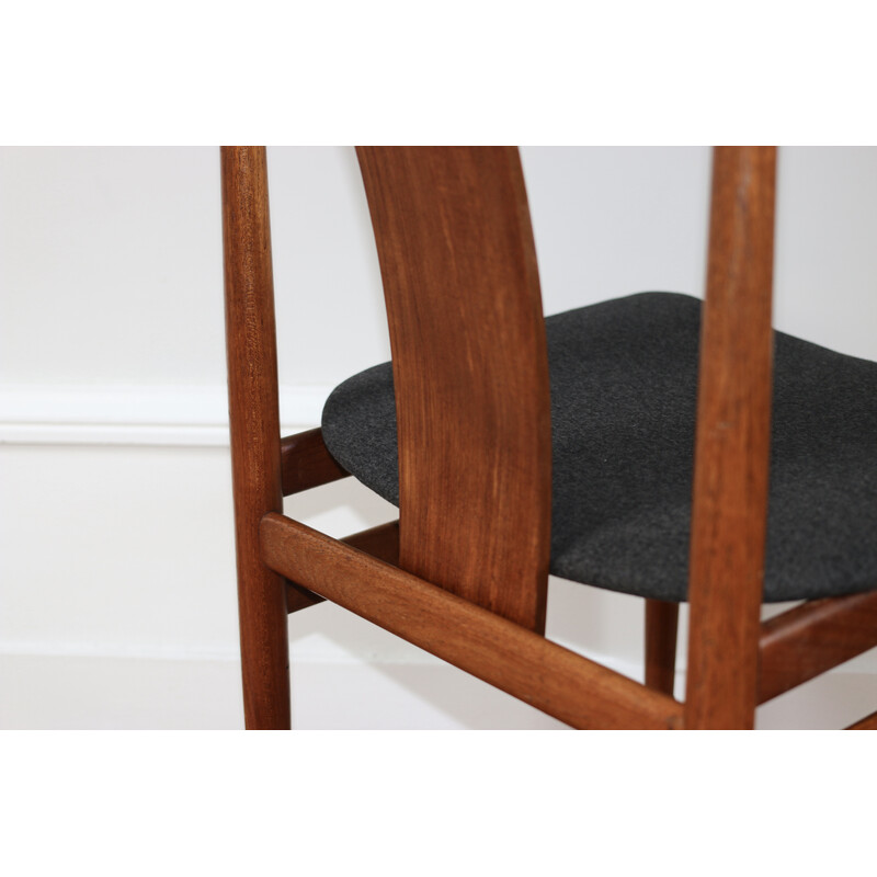 Coppia di sedie scandinave vintage in teak di Henning Sorensen