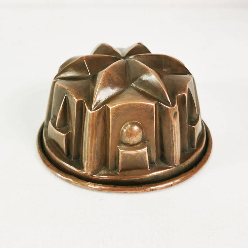 Caja de cobre Art Decó para pasteles, Alemania 1920
