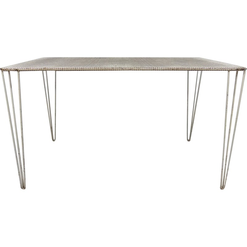 Table de jardin vintage en acier perforé blanc, France 1950