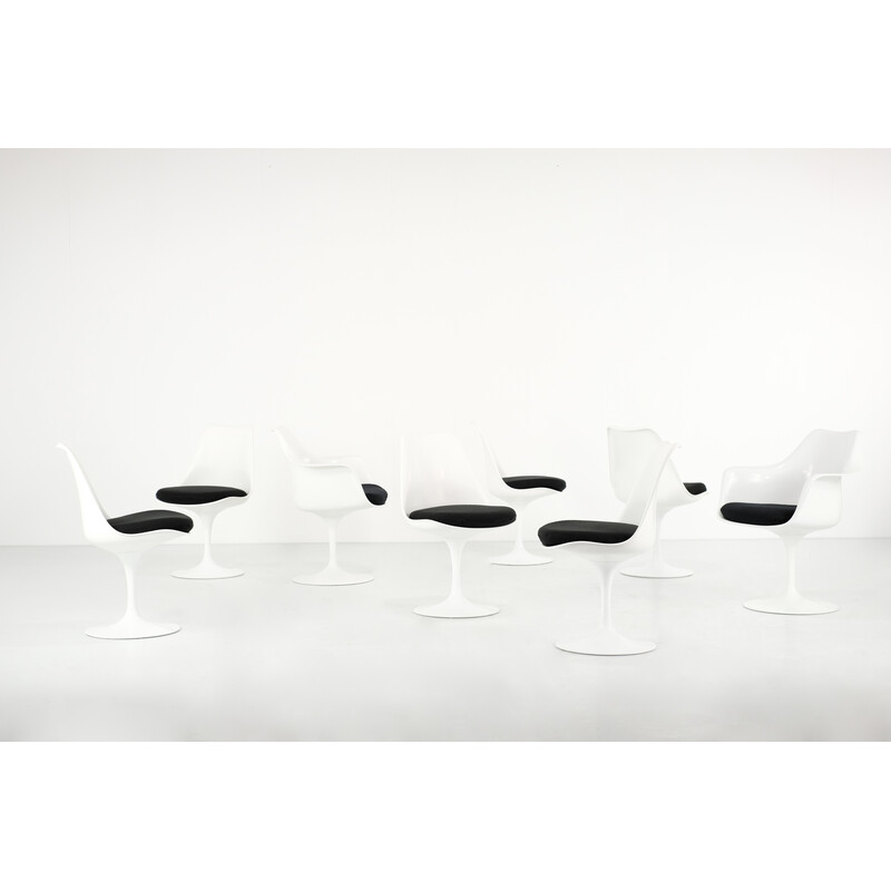 Set of 6 vintage fiberglass and fabric "Tulip" chairs by Eero Saarinen for Knoll International, USA 1970