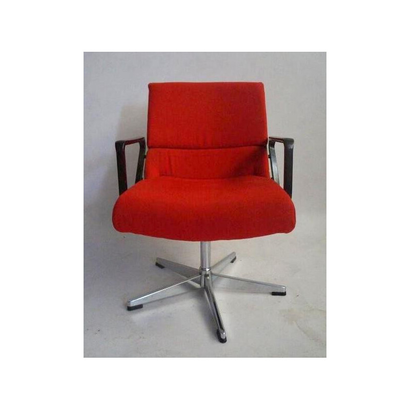 Swivel red and white desk armchair - 1970s