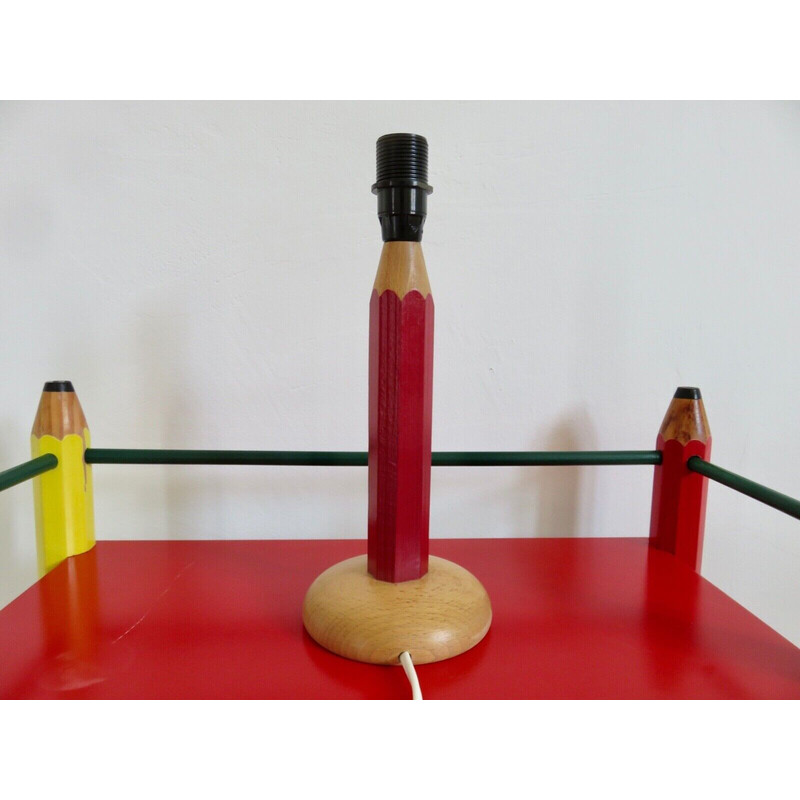 Lampe vintage en forme de crayon en bois laqué rouge, France 1980