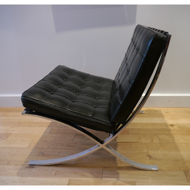 Black "Barcelona" armchair, Ludwig MIES VAN DER ROHE - 1970s